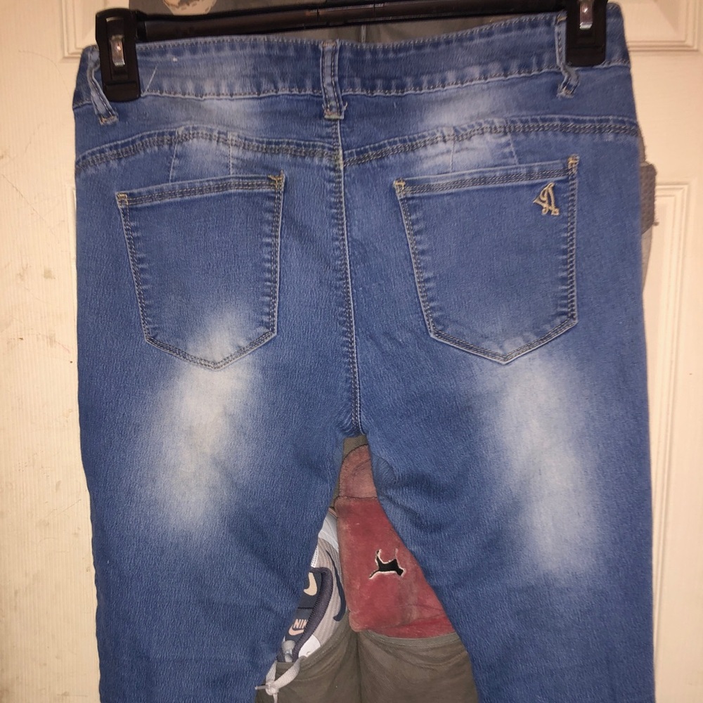 VIP Jeans - Picture 3 of 3